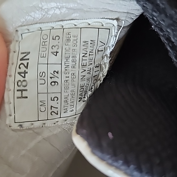 Asics Black Men shoes - Picture 3 of 3